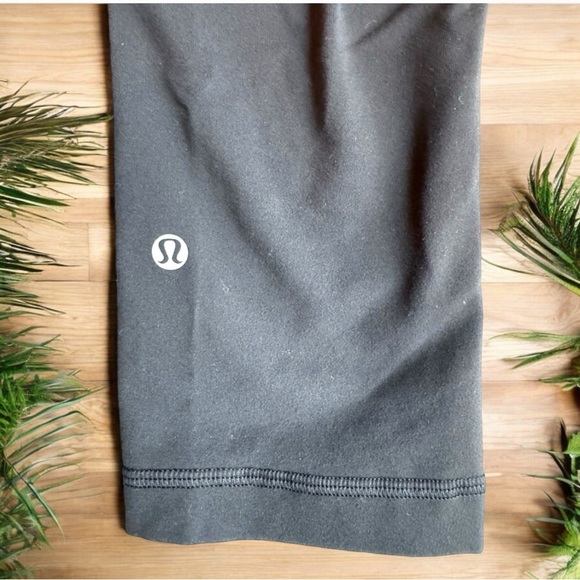 LULULEMON Wunder Under Secret Garden Reversible Leggings - Size 6 - Picture 8 of 16